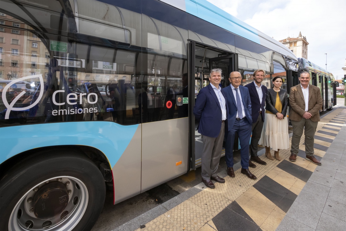Alsa pone en servicio dos autobuses electricos en las lineas metropolitanas de santander