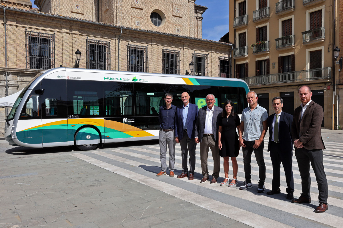 Iberdrola instala el sistema de recarga de los autobuses electricos de pamplona