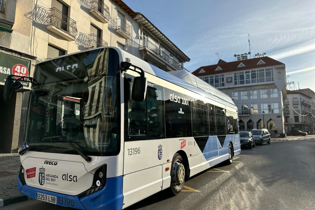 Arganda del rey incorpora su primer autobus electrico