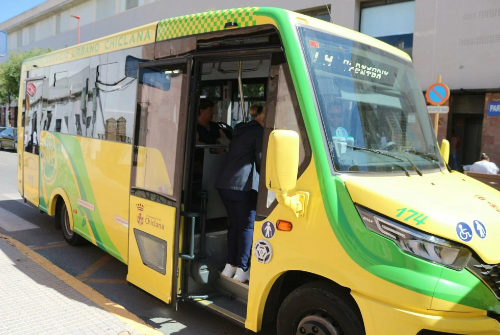 Mas de un millon de viajeros uso el transporte urbano de chiclana en 2023