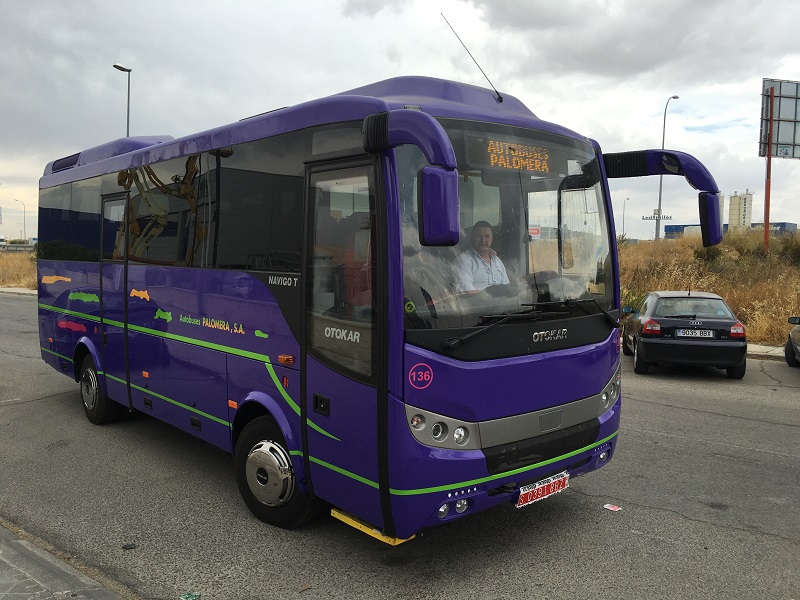 Uno de los midibuses recién incorporados por Palomera.