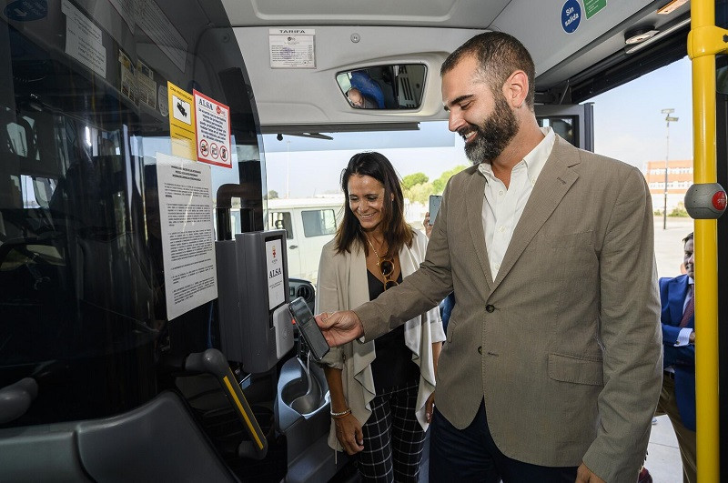 Diez autobuses surbusOK