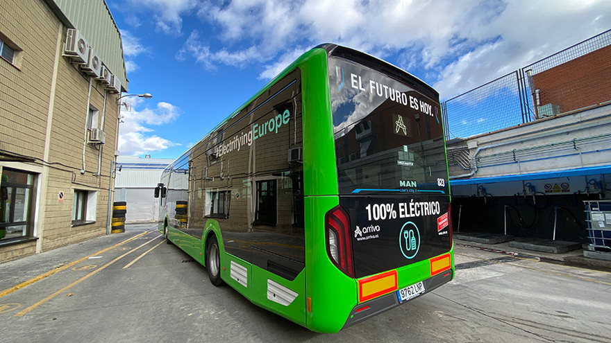 Arriva prueba el autobús eléctrico de MAN en recorridos interurbanos