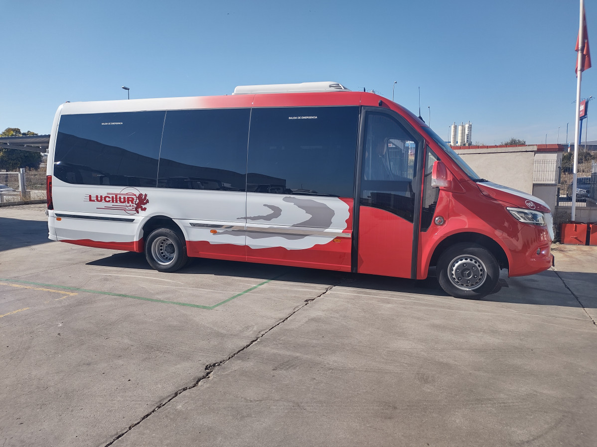 Lucitur recibe de Gbister Ibérica un minibús del modelo Panelvan
