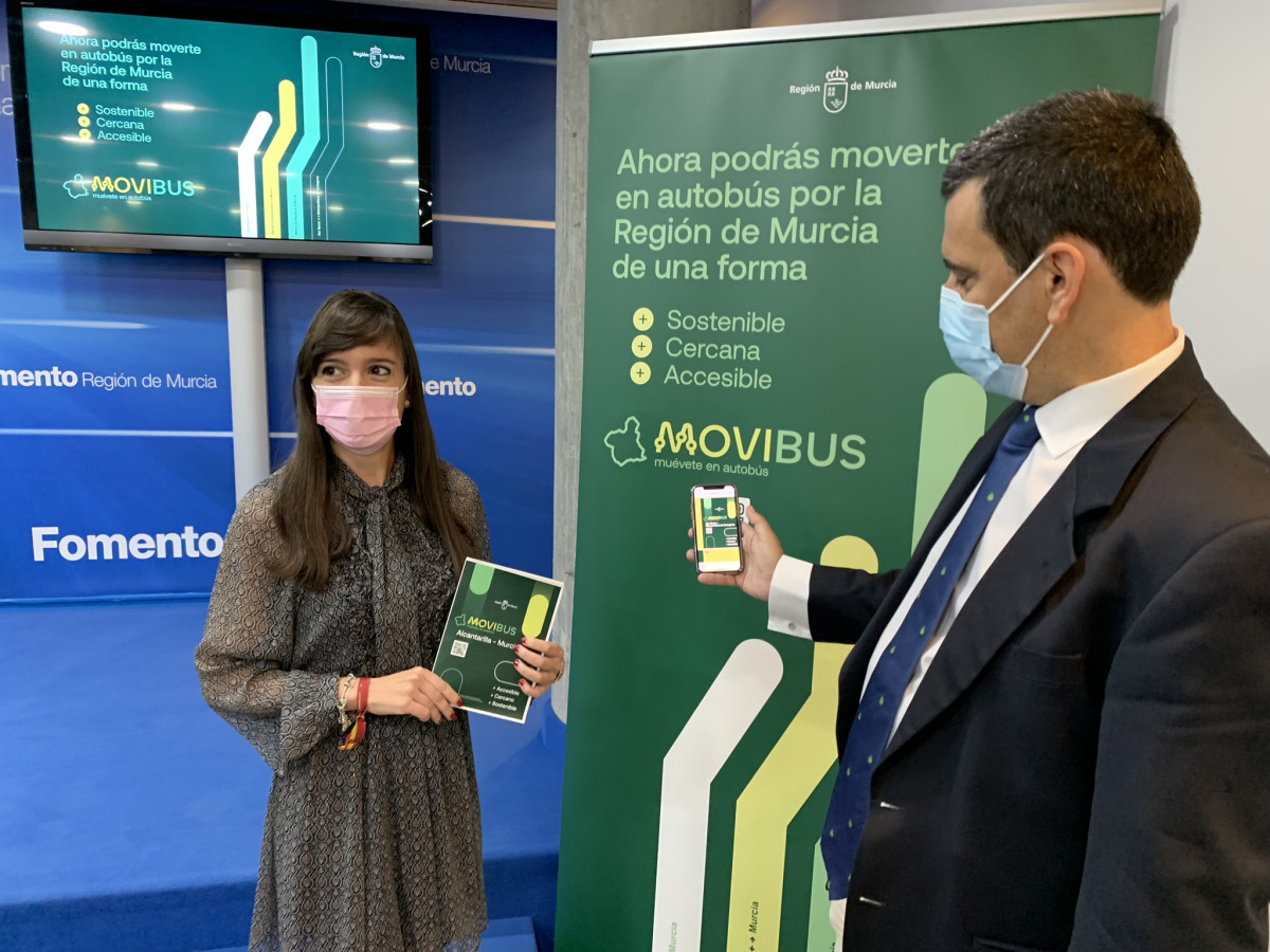 La Región de Murcia presenta la marca 'Movibus' para los autobuses interurbanos