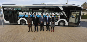 Emtusa de huelva prueba el autobus electrico de man