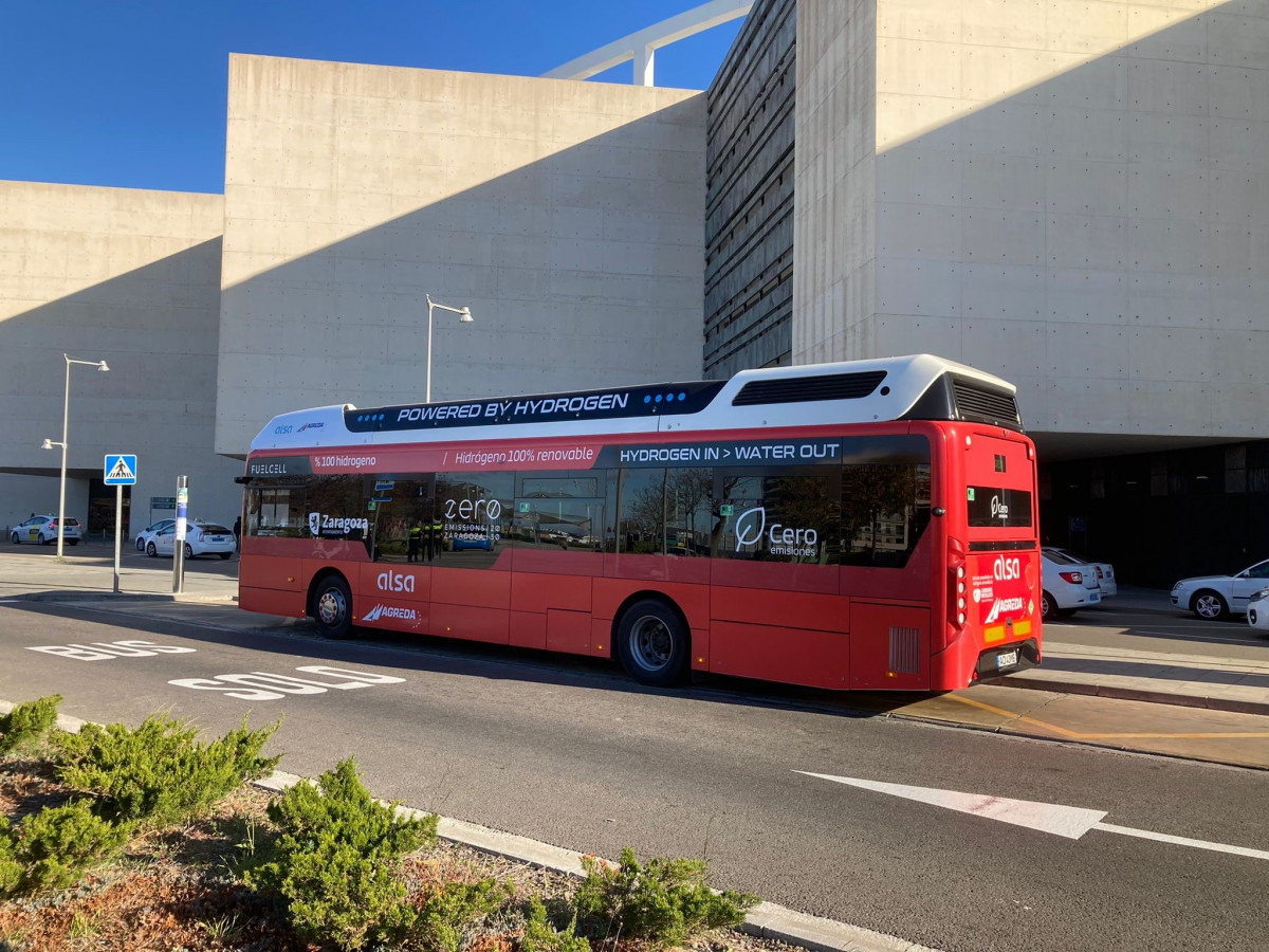 Carburos Metálicos proporciona hidrógeno para el autobús que une Zaragoza y el aeropuerto