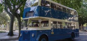 La emt de madrid organizo un desfile de autobuses historicos