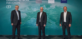 Daimler truck traton group y volvo group crearan una filial conjunta para desarrollar una red europea de carga electrica