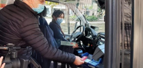 Los autobuses de masatusa recuperan el pago del billete sencillo en metalico