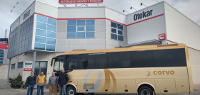 Autocares corvo adquiere un navigo t mega de otokar