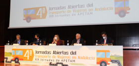 Andalucia anuncia una linea de ayudas para el transporte discrecional