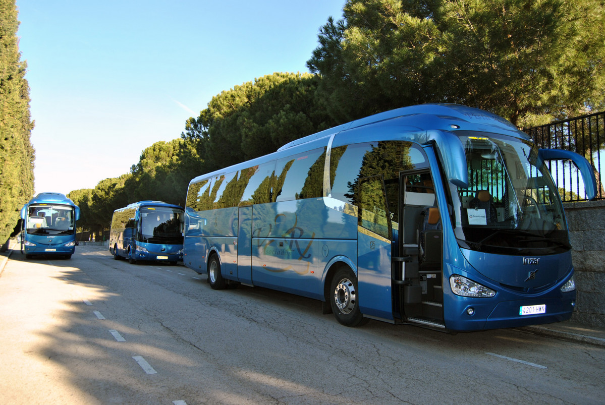 El transporte madrileño pide tratar la subida del precio del combustible con el Gobierno regional