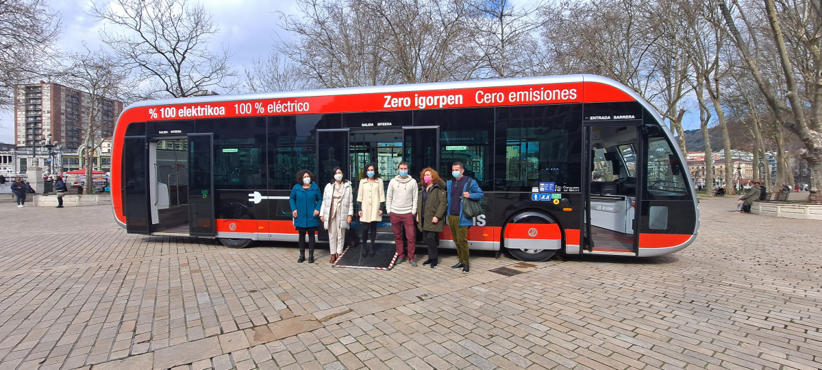 Bilbobus recibe el primer autobús eléctrico ie tram de Irizar