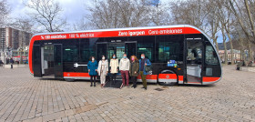Bilbobus recibe el primer autobus electrico ie tram de irizar
