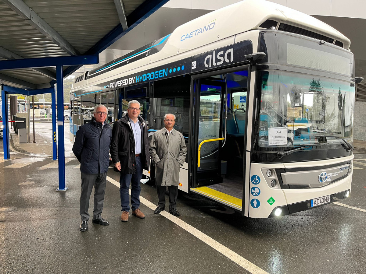 Alsa prueba en A Coruña el autobús de hidrógeno de Caetanobus en servicio interurbano