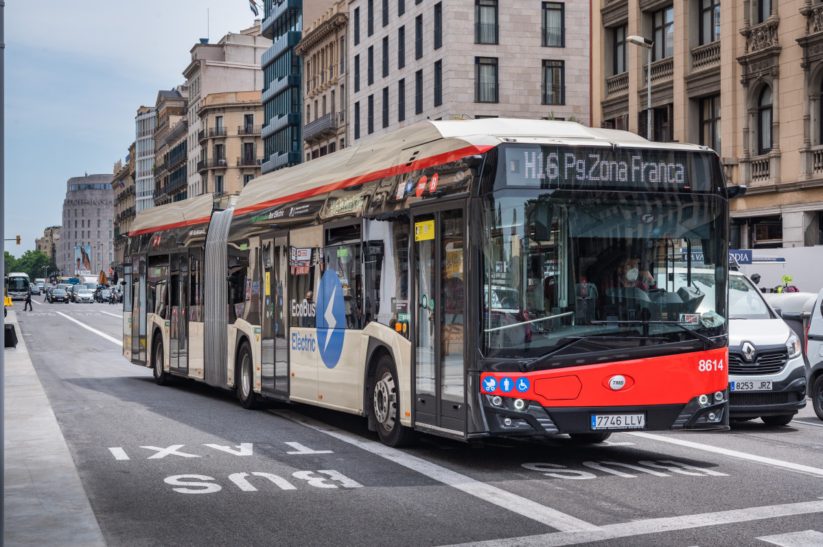 TMB saca a concurso un pedido de 83 autobuses eléctricos