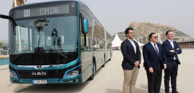 Man presenta su autobus electrico articulado en alicante