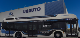 Unauto prueba el autobus de hidrogeno de caetanobus