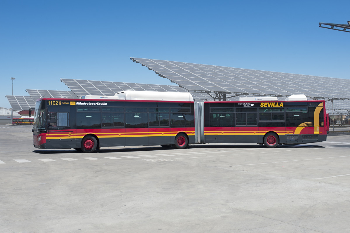 Tussam instalará puntos de recarga para 23 autobuses eléctricos