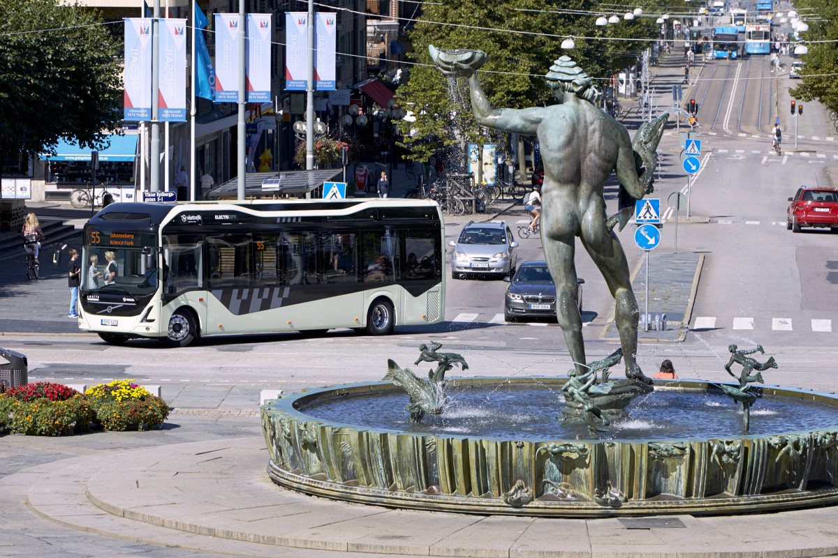 Confebús estima que la financiación del transporte público debe ampliarse a la media y larga distancia