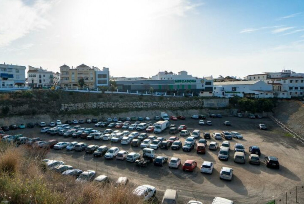 Nerja construira una estacion de autobuses junto a un aparcamiento