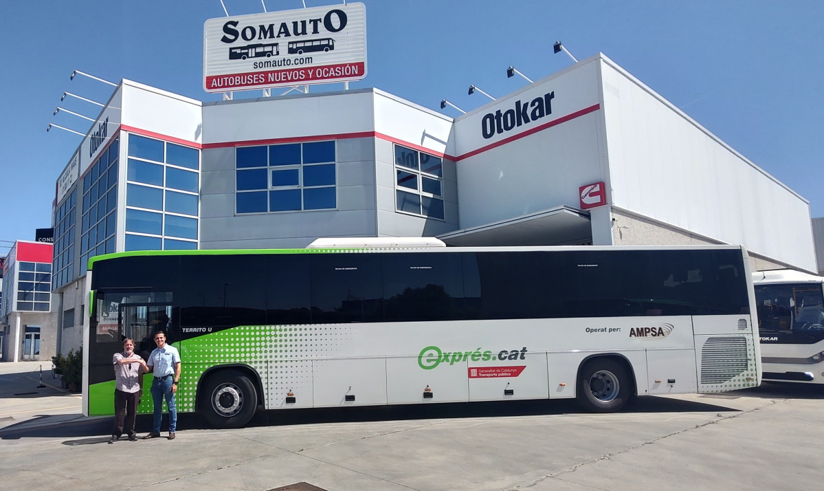 Somauto entrega un Territo U de Otokar a Ampsa