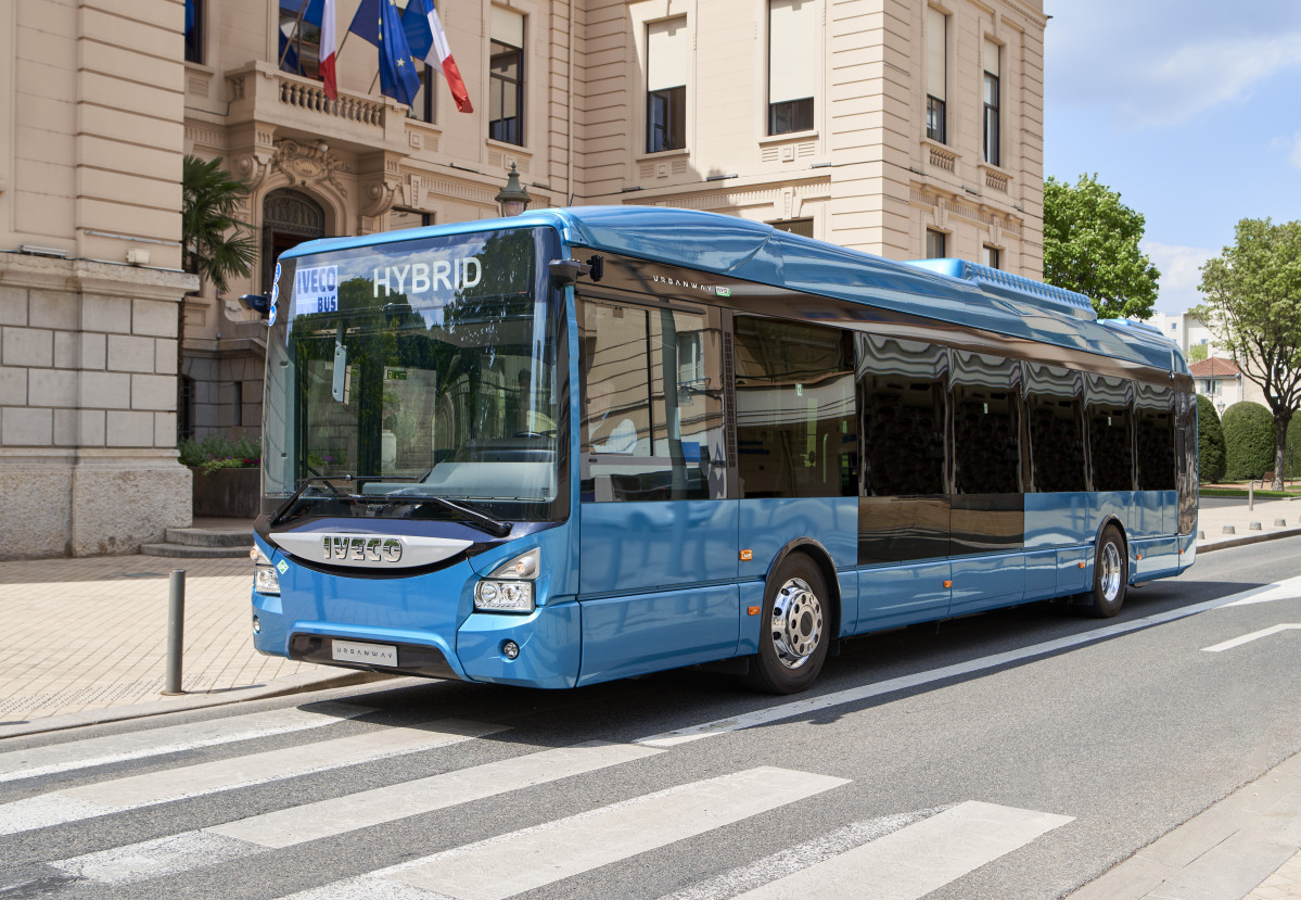 Iveco Bus presenta su nueva generación de autobuses híbridos