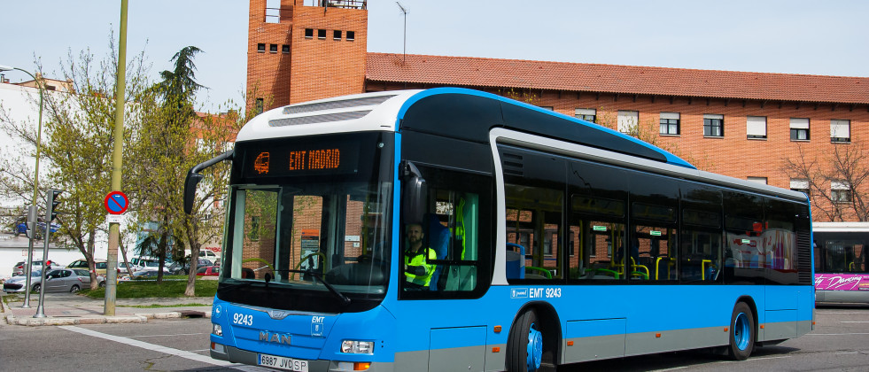 La emt de madrid vende 30 autobuses hibridos de segunda mano