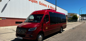 Joaquin gomez e hijos recibe una sprinter 519 cdi de gbister