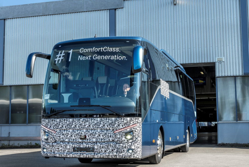 Daimler buses inicia la produccion de la nueva generacion de los autocares setra