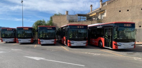 Monbus pone en servicio cinco autobuses isuzu en murcia