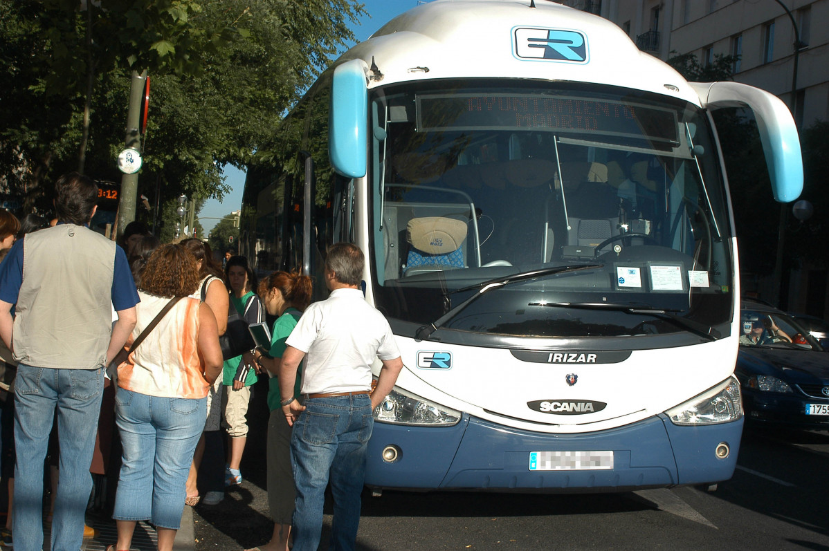 Madrid aumenta las reservas de paradas y estacionamiento del discrecional