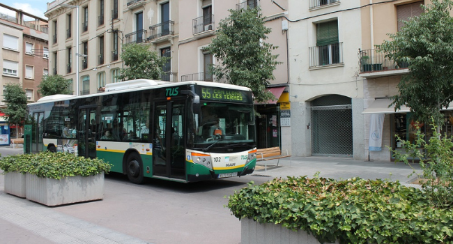 El tus de sabadell incorporara 13 autobuses hibridos y electricos