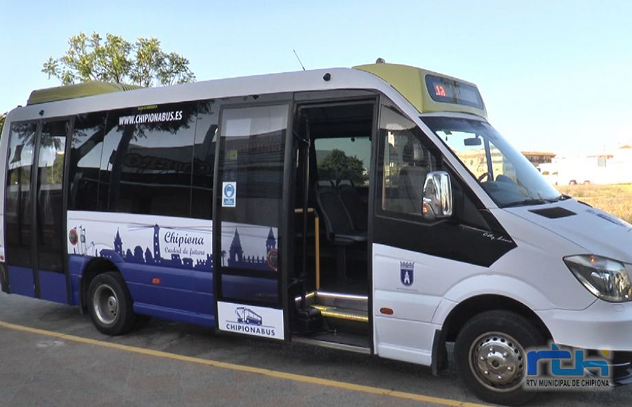 Casi 3800 personas usan el autobus urbano de chipiona en su primer mes