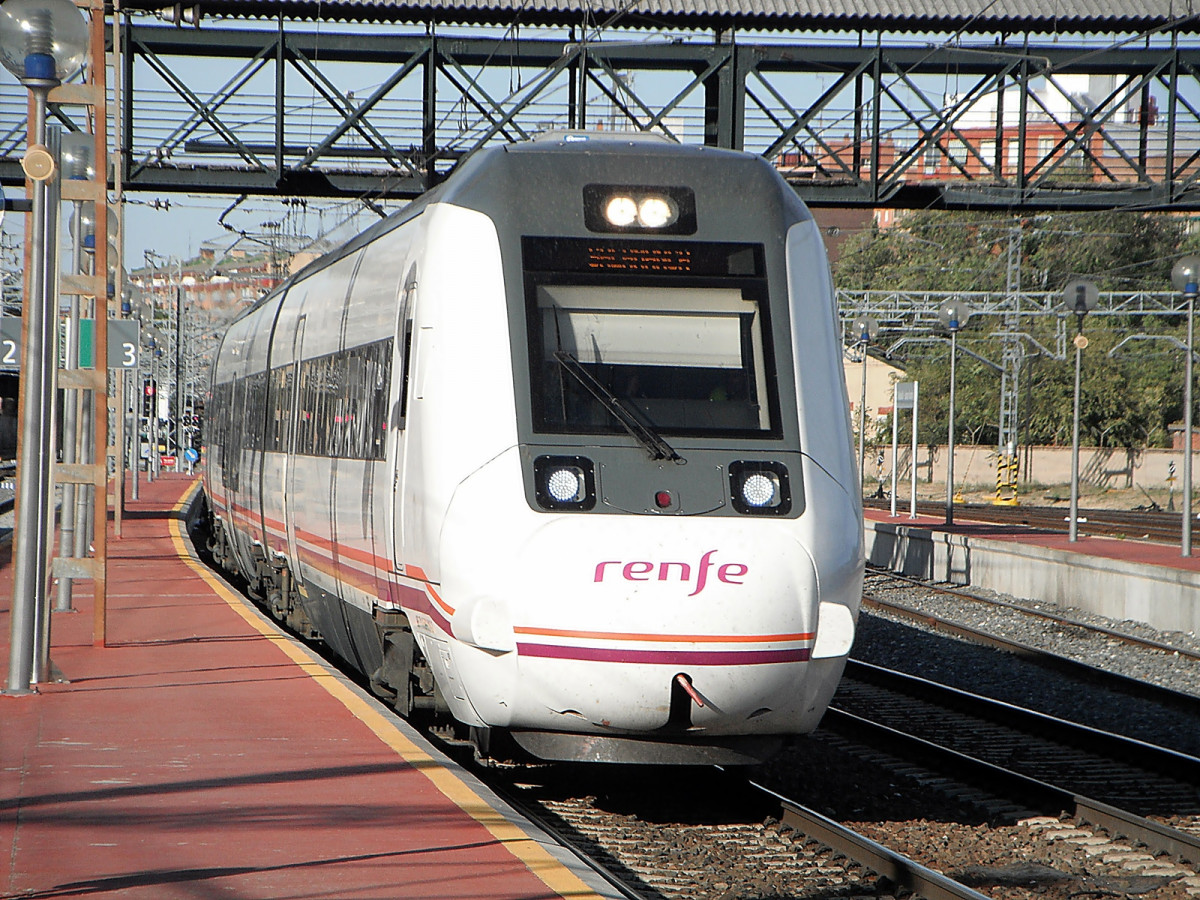 Fandabus denuncia discriminacion en la gratuidad de los abonos de renfe