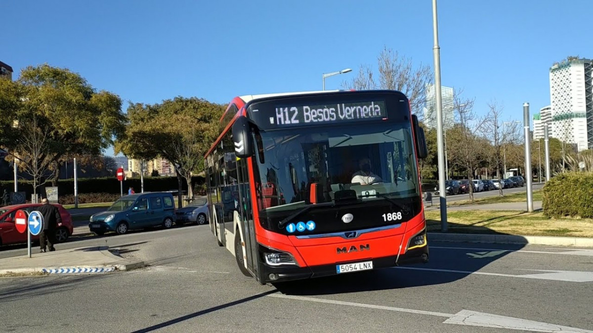 La linea h12 de tmb se convertira en un brt electrico