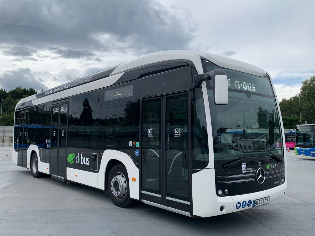 Dbus prueba el autobus electrico ecitaro de mercedes benz