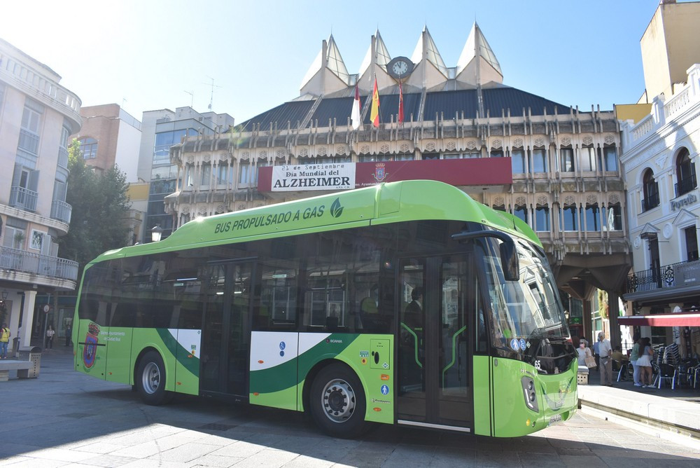 Ciudad real recibira dos autobuses hibridos en otono