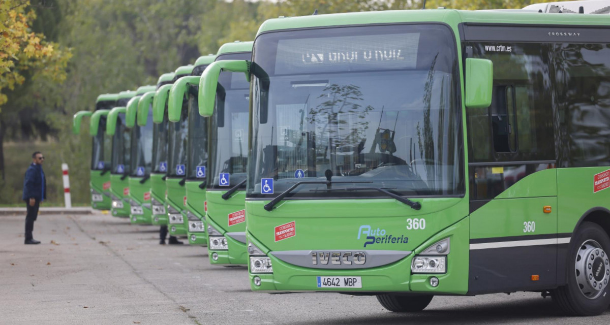 Auto periferia presenta 13 nuevos autobuses iveco de 15 metros