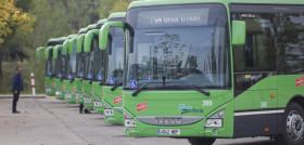 Auto periferia presenta 13 nuevos autobuses iveco de 15 metros