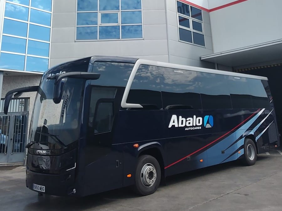 Autocares abalo recibe dos autobuses de otokar