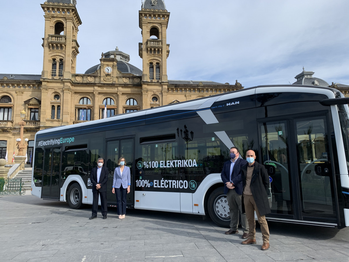 Dbus adjudica a man la compra de 68 autobuses electricos