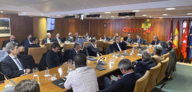 La junta directiva de confebus aborda la situacion que atraviesa el sector