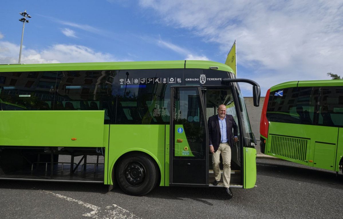 Titsa invierte 764000 euros en tres autobuses interurbanos man