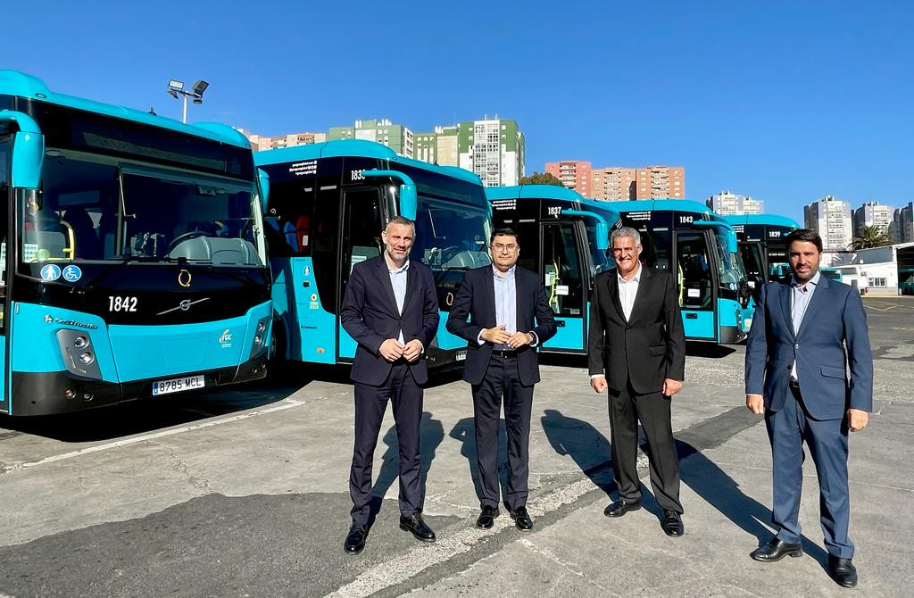 Global presenta una nueva remesa de autobuses volvo