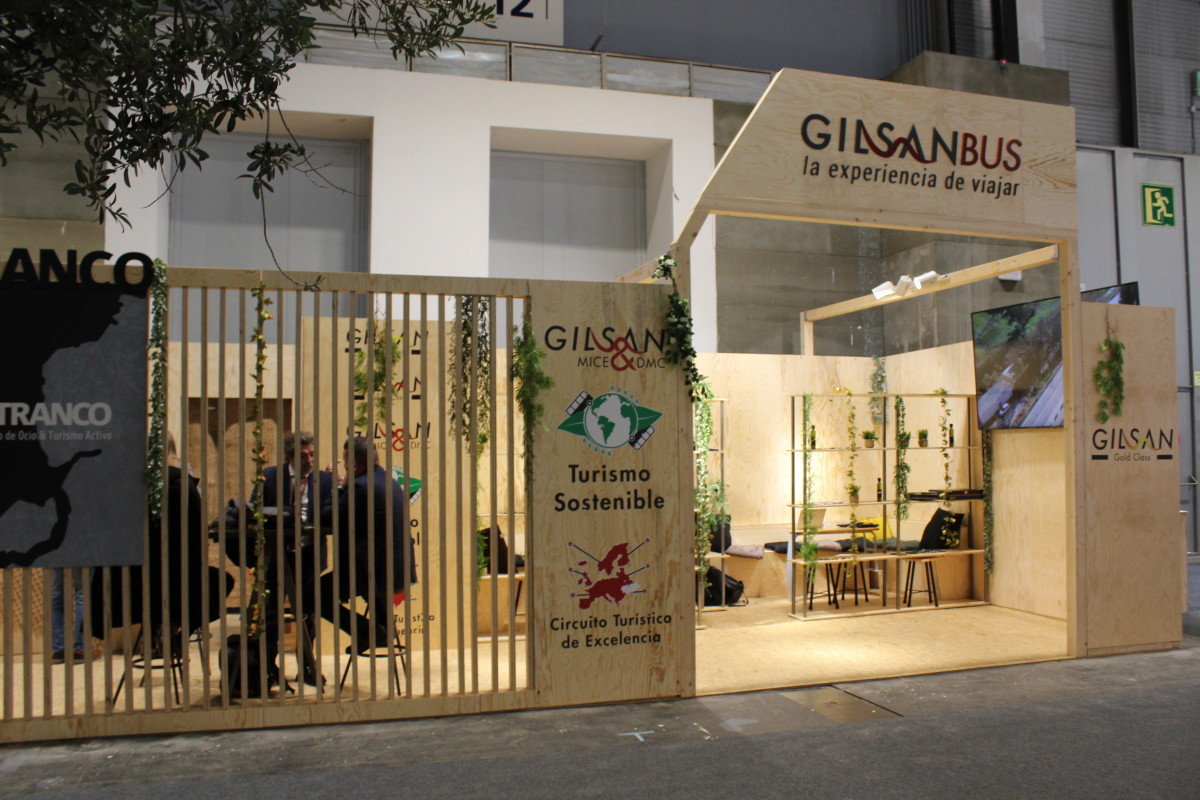 Gilsan bus presenta en fitur las iniciativas nattuar y el tranco