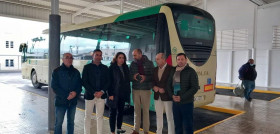 Los barrios recupera su apeadero de autobuses