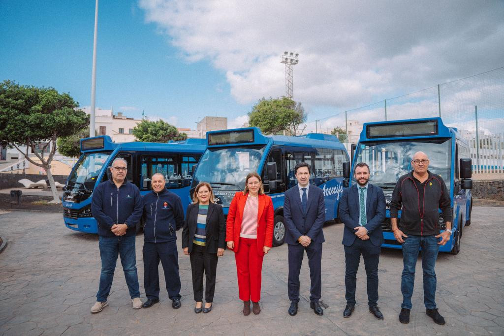 Karsan entrega tres microbuses electricos en lanzarote