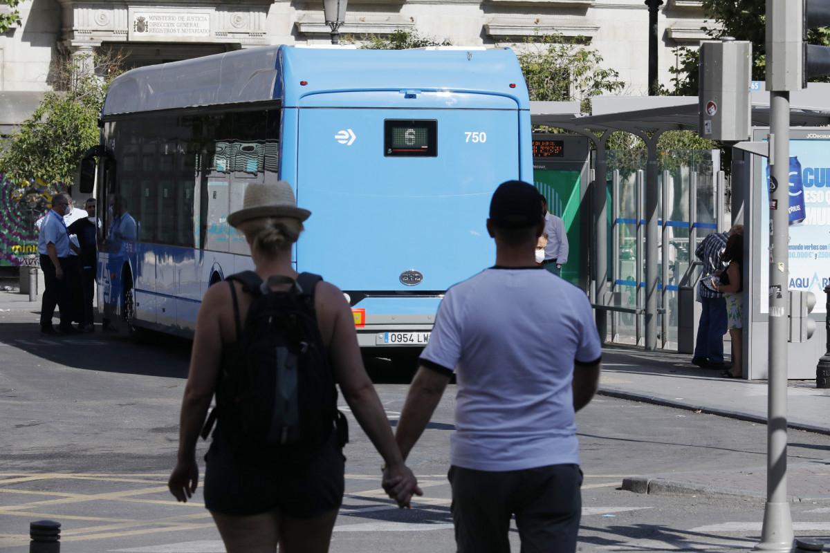 El mitma publica las condiciones de las ayudas para rebajar el precio del transporte publico
